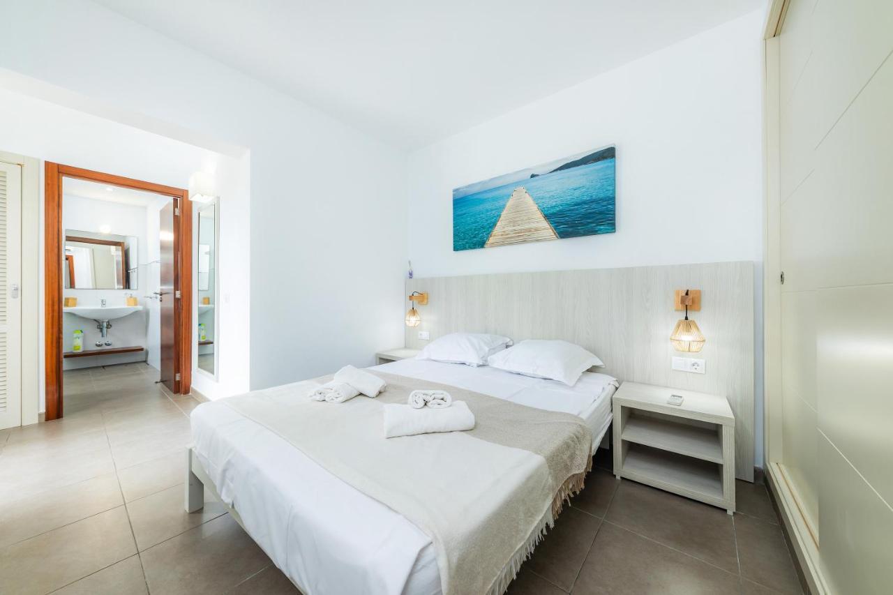 Blanca Villa *