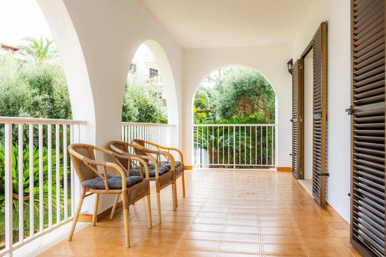 Blanca Villa *